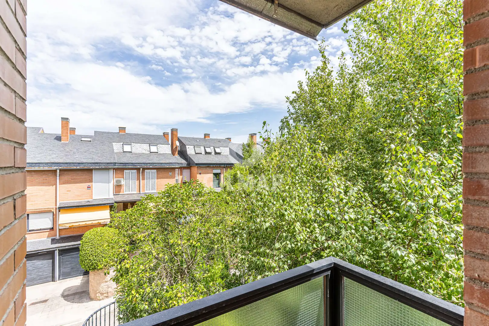 Terrassa de Casa adosada en venda en Pozuelo de Alarcón amb Calefacció, Jardí privat i Piscina