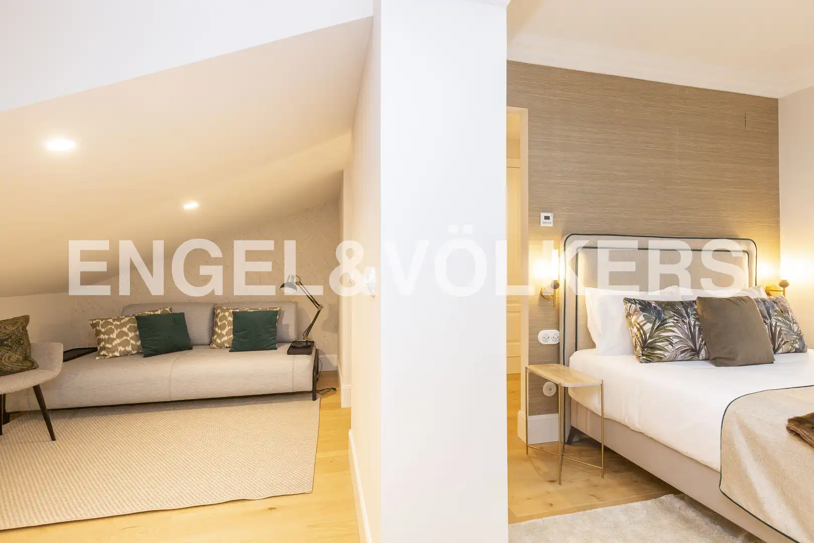 Schlafzimmer von Dachboden zum Verkauf in Madrid mit Klimaanlage, Heizung und Parkett