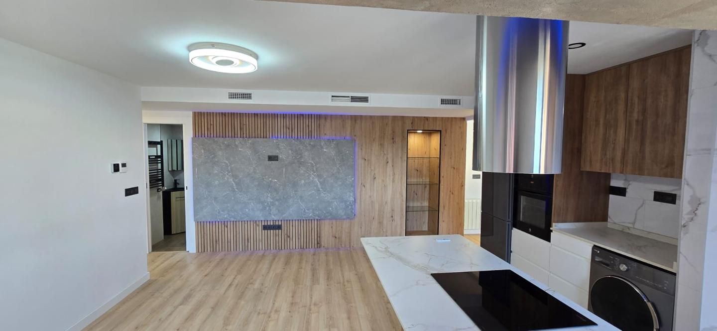 Kitchen of Flat for sale in  Zaragoza Capital  with Air Conditioner and Heating