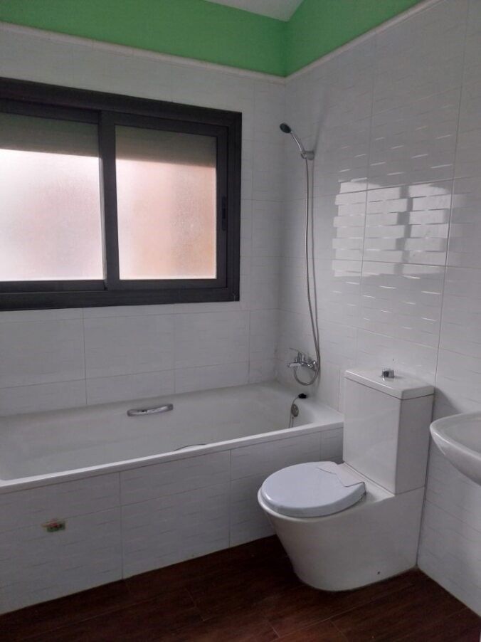 Bany de Casa o xalet en venda en Vilanova i la Geltrú amb Piscina