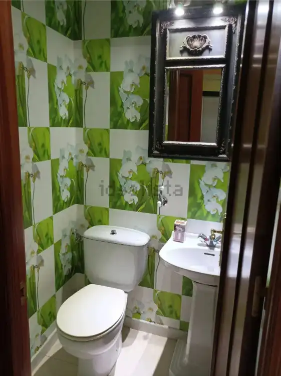 Baño de Casa o chalet en venta en San Cibrao das Viñas con Calefacción, Jardín privado y Parquet