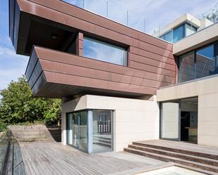 Vista exterior de Casa o xalet en venda en Oleiros amb Aire condicionat, Calefacció i Jardí privat