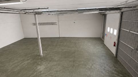 Foto 2 von Fabrikhallen zur Miete in Porceyo, Gijón