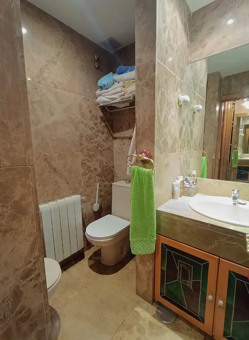 Casa adosada en venta en Valderas - Los Castillos