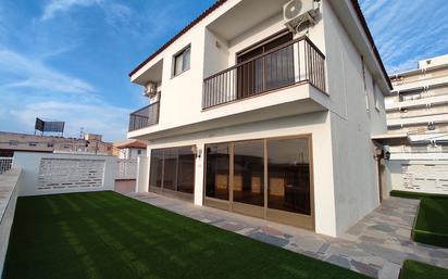 Exterior view of Single-family semi-detached for sale in Vinaròs  with Air Conditioner, Heating and Private garden