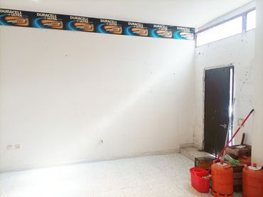 Local comercial en venda a Calle Riocabado