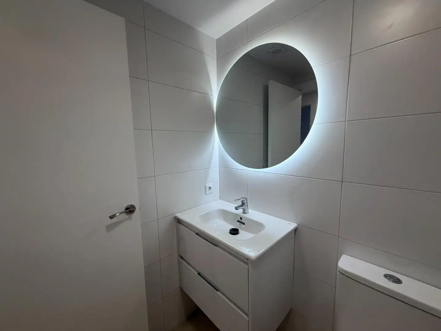 Badezimmer von Wohnung zum Verkauf in Salt