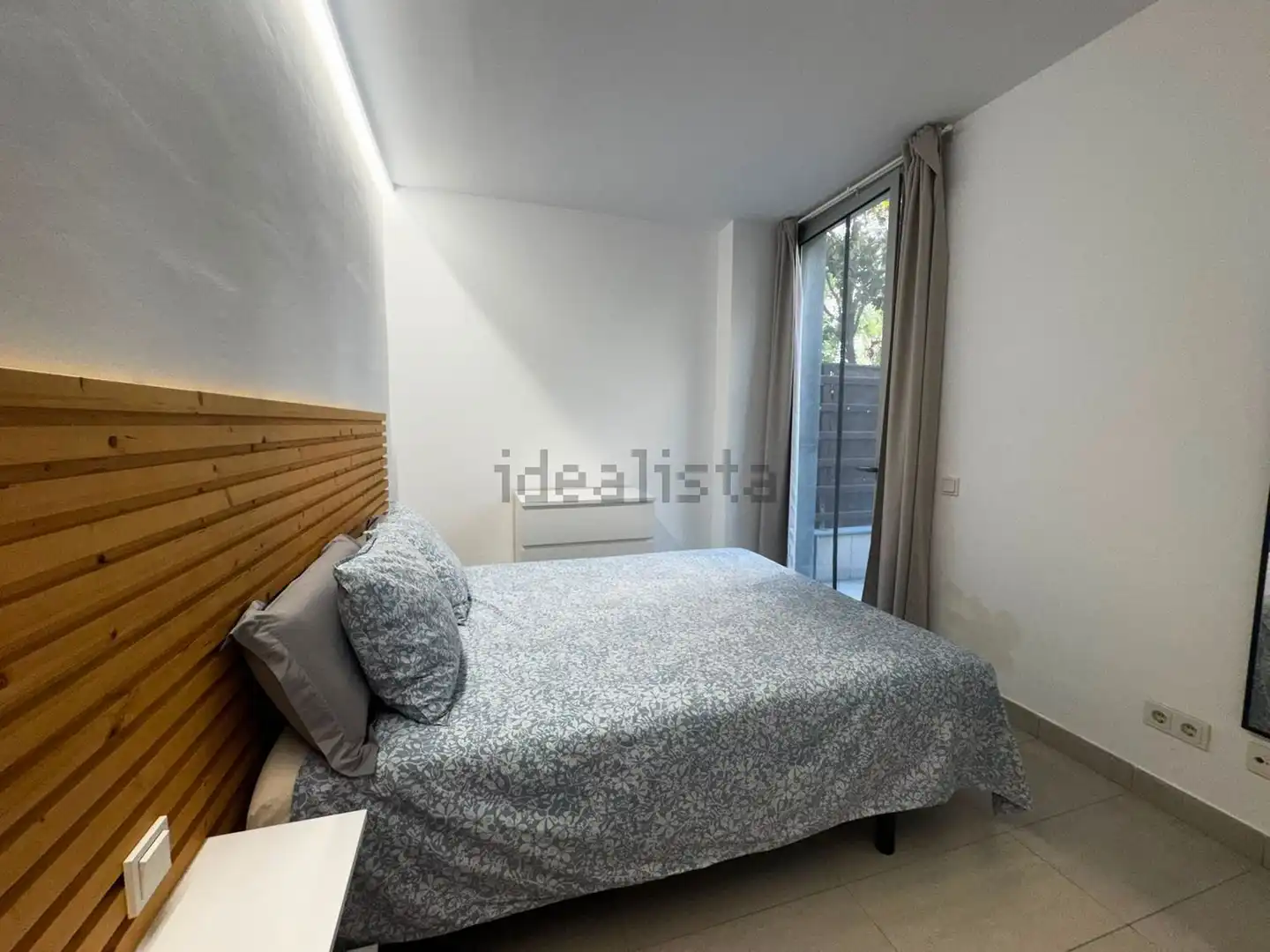 Schlafzimmer von Erdgeschoss zur Miete in Torredembarra mit Klimaanlage, Heizung und Terrasse