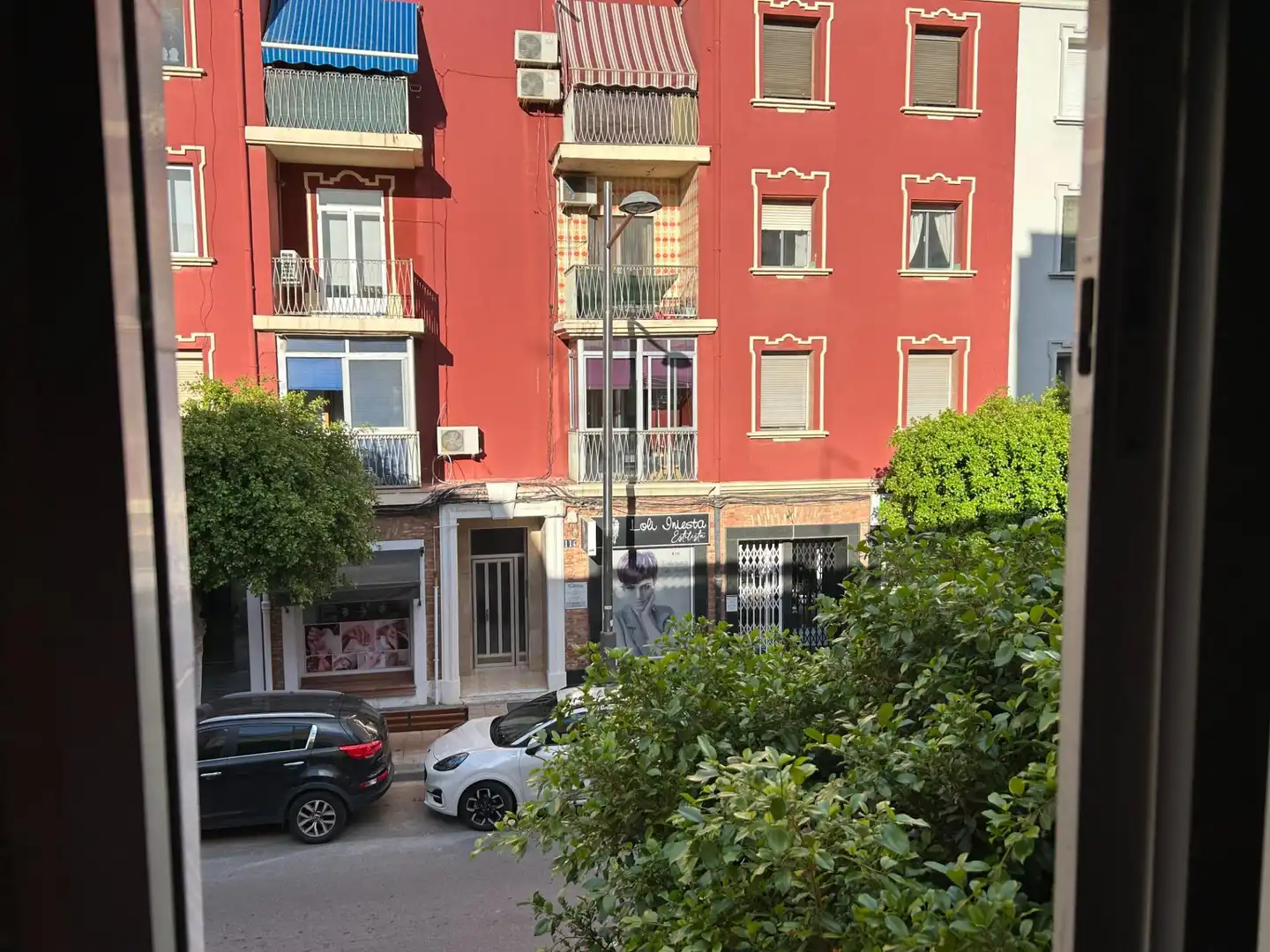 Vista exterior de Edificio en venta en Sagunto / Sagunt