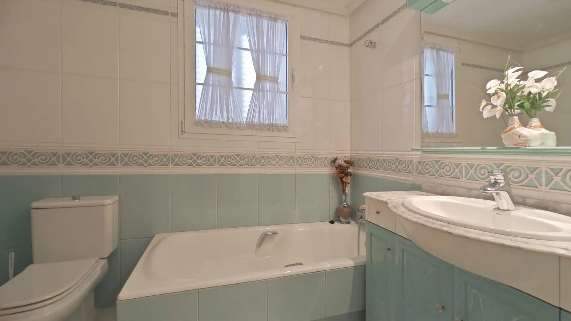Bany de Casa o xalet en venda en Guadarrama amb Calefacció, Jardí privat i Terrassa