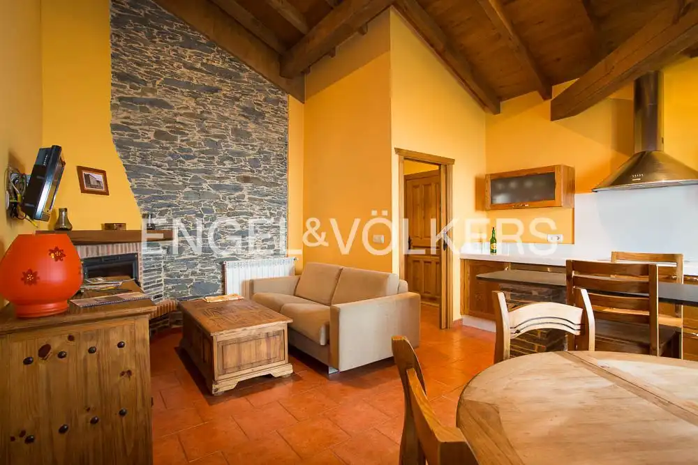 Sala d'estar de Casa o xalet en venda en Valdés - Luarca amb Calefacció, Jardí privat i Terrassa