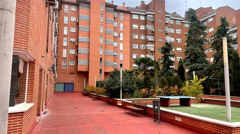Foto 2 de Piso en venta en Rosas - Musas,  Madrid Capital
