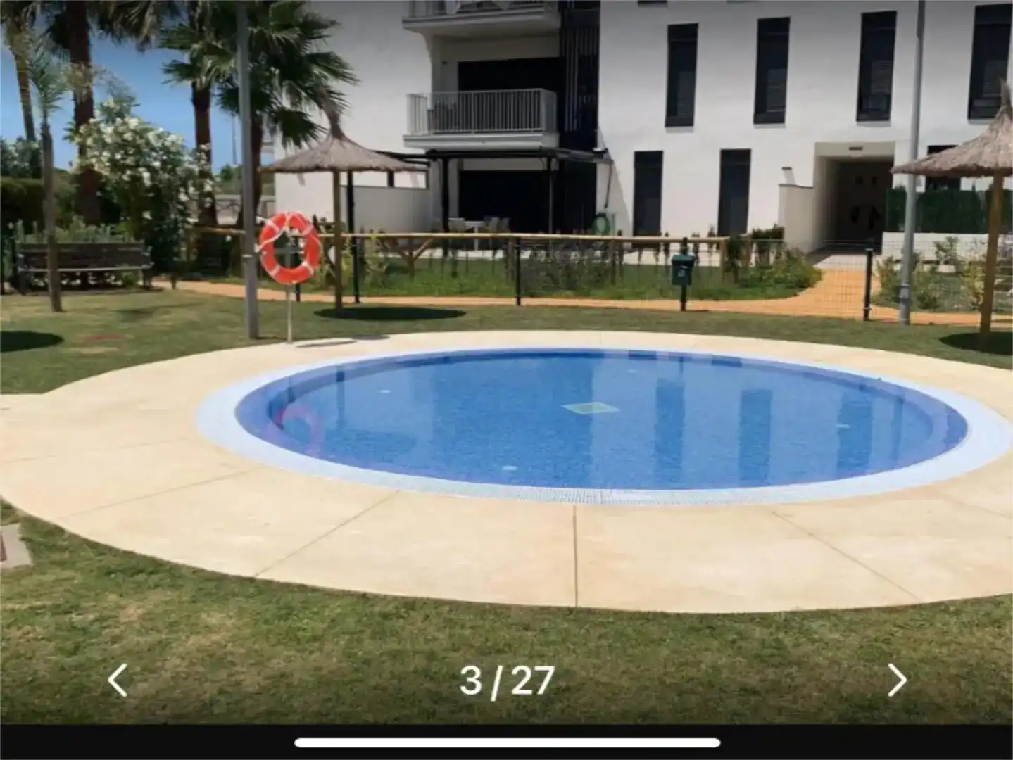 Schwimmbecken von Wohnung zur Miete in Rota mit Klimaanlage, Privatgarten und Schwimmbad
