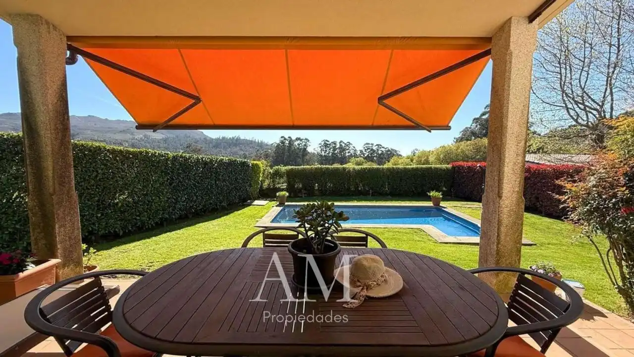 Terraza de Casa o chalet en venta en Vigo  con Calefacción, Jardín privado y Terraza