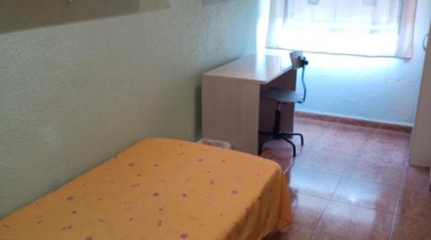 Foto 5 de Piso de alquiler en Plaza Crevillente - Antiguos Juzgados - El Asilo, Alicante