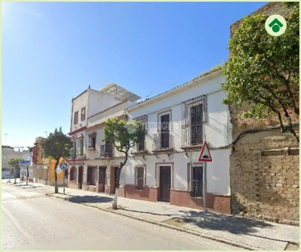 Vista exterior de Casa o chalet en venta en Las Cabezas de San Juan con Terraza y Balcón