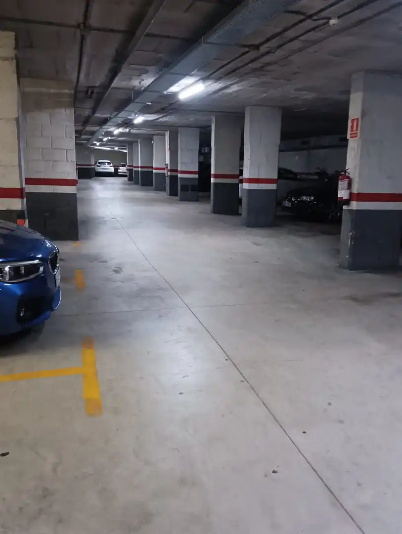 Einzelparkplatz mit Aufzug zur Miete in Carrer Sant Martí de l'Erm 19, imagen 2