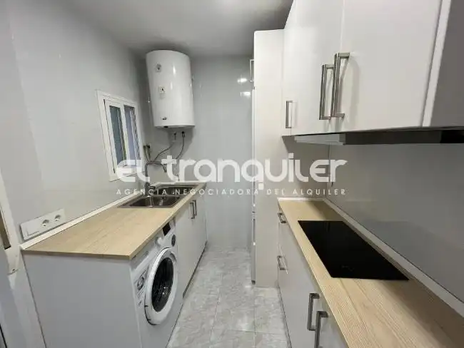 Kitchen of Flat for rent in Madrid  with Air Conditioner, Terrace and Furnished
