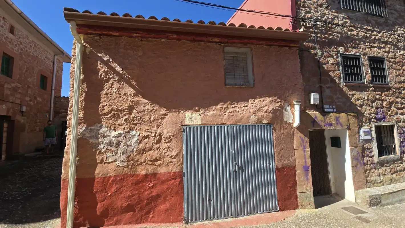 Vista exterior de Casa o xalet en venda en Alcolea de las Peñas amb Calefacció, Jardí privat i Terrassa
