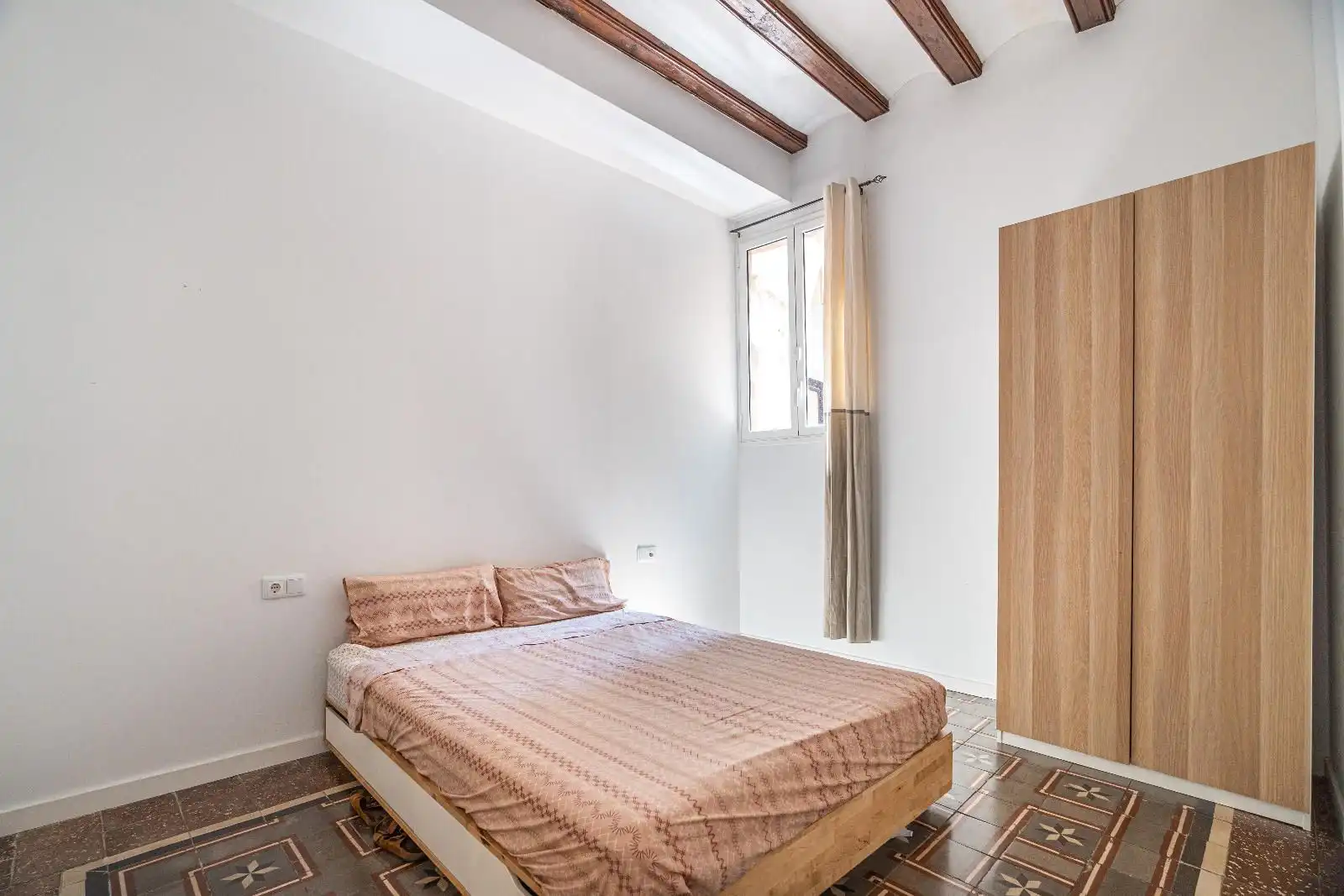 Habitación de Piso en venta en Barcelona con Aire acondicionado, Terraza y Horno