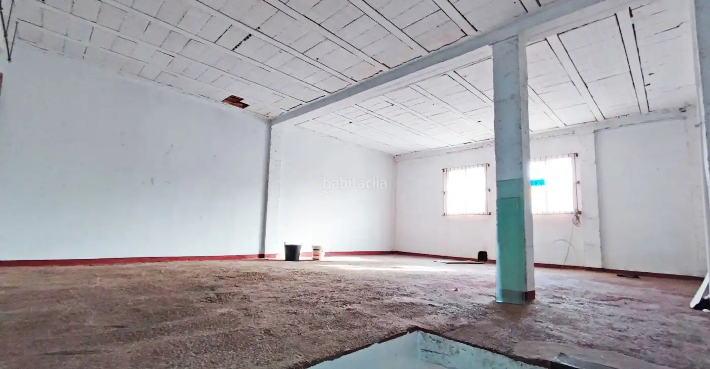 Local comercial de lloguer a Avenida Reyes Católicos 21, imagen 4