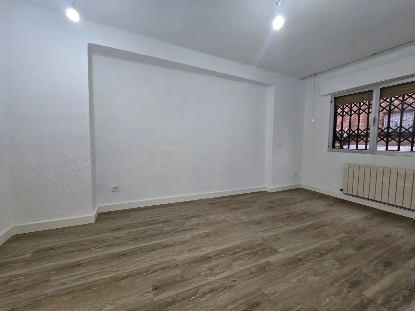 Flat for rent in Calle Risco de Peloche, Numancia