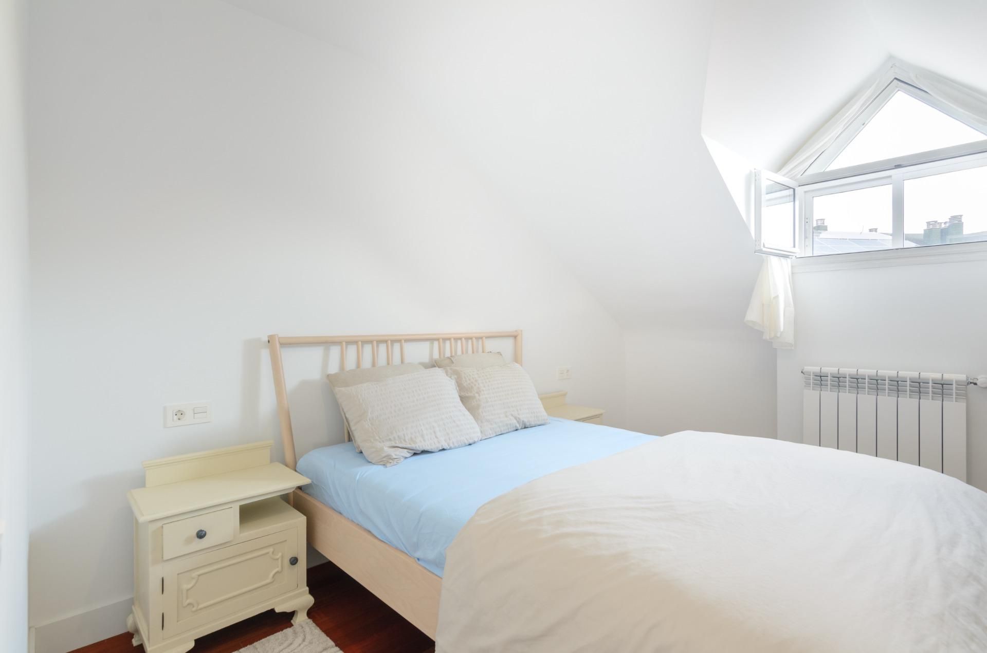 Bedroom of Duplex for sale in Oviedo   with Heating and Storage room