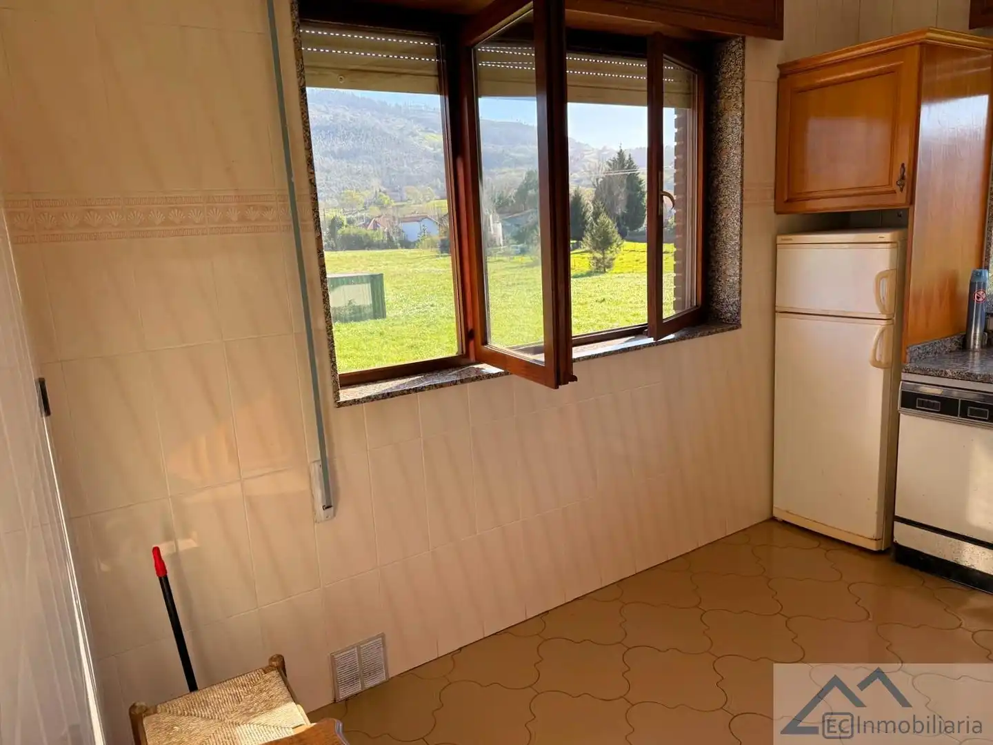 Cuina de Casa o xalet en venda en Santa María de Cayón amb Traster