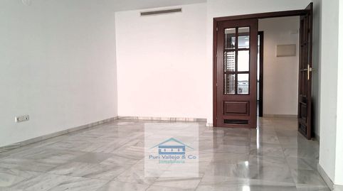 Foto 3 de Piso de alquiler en Huerta de la Reina - Trassierra, Córdoba Capital