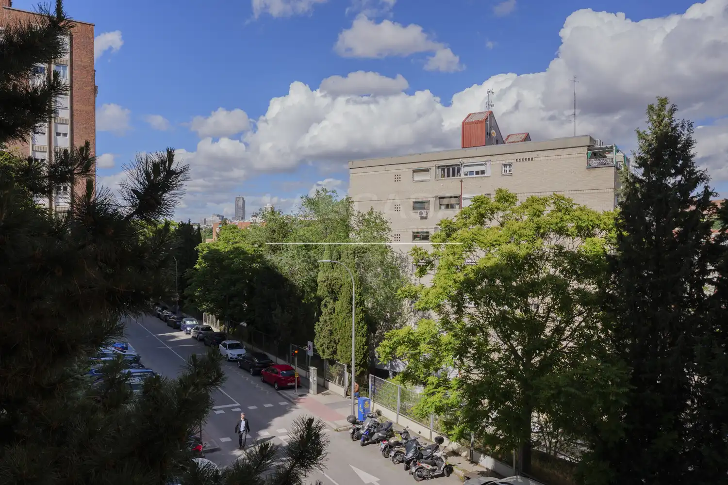 Vista exterior de Piso en venta en Madrid con Calefacción y Terraza