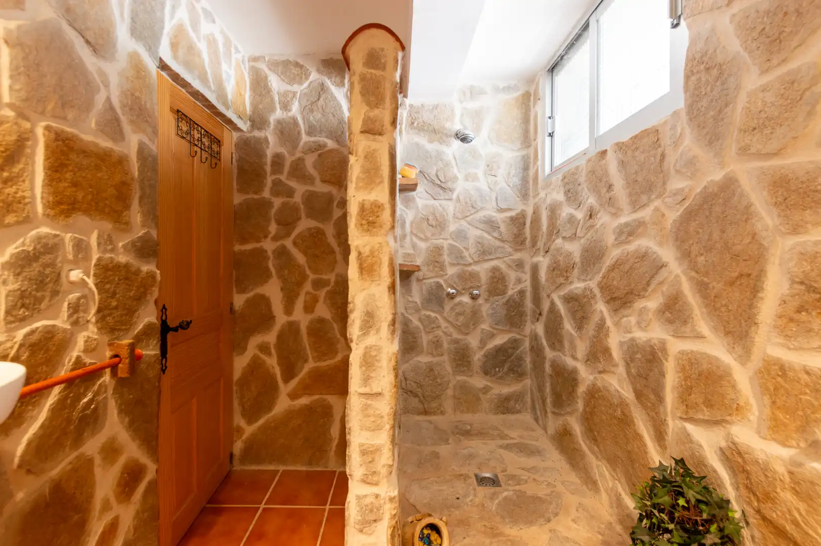 Baño de Casa o chalet en venta en Hontoba con Calefacción, Jardín privado y Terraza
