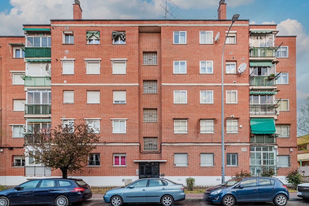 Flat for sale in C/ Metano, Virgen del Rosario