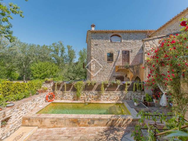 Finca rústica en Venta en Esponellà