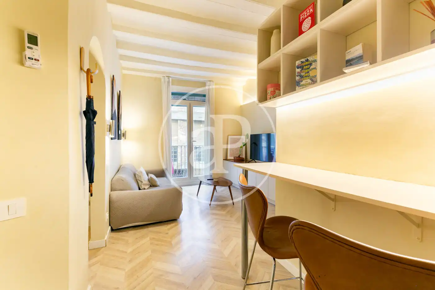 Vista exterior de Piso en venta en Barcelona con Calefacción, Amueblado y Balcón
