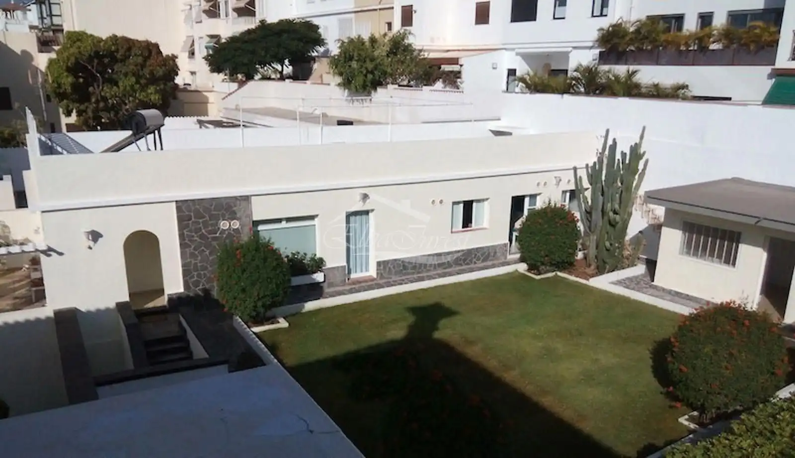 Exterior view of Houses for sale in Santa Cruz de Tenerife  with Air Conditioner, Terrace and Storage room