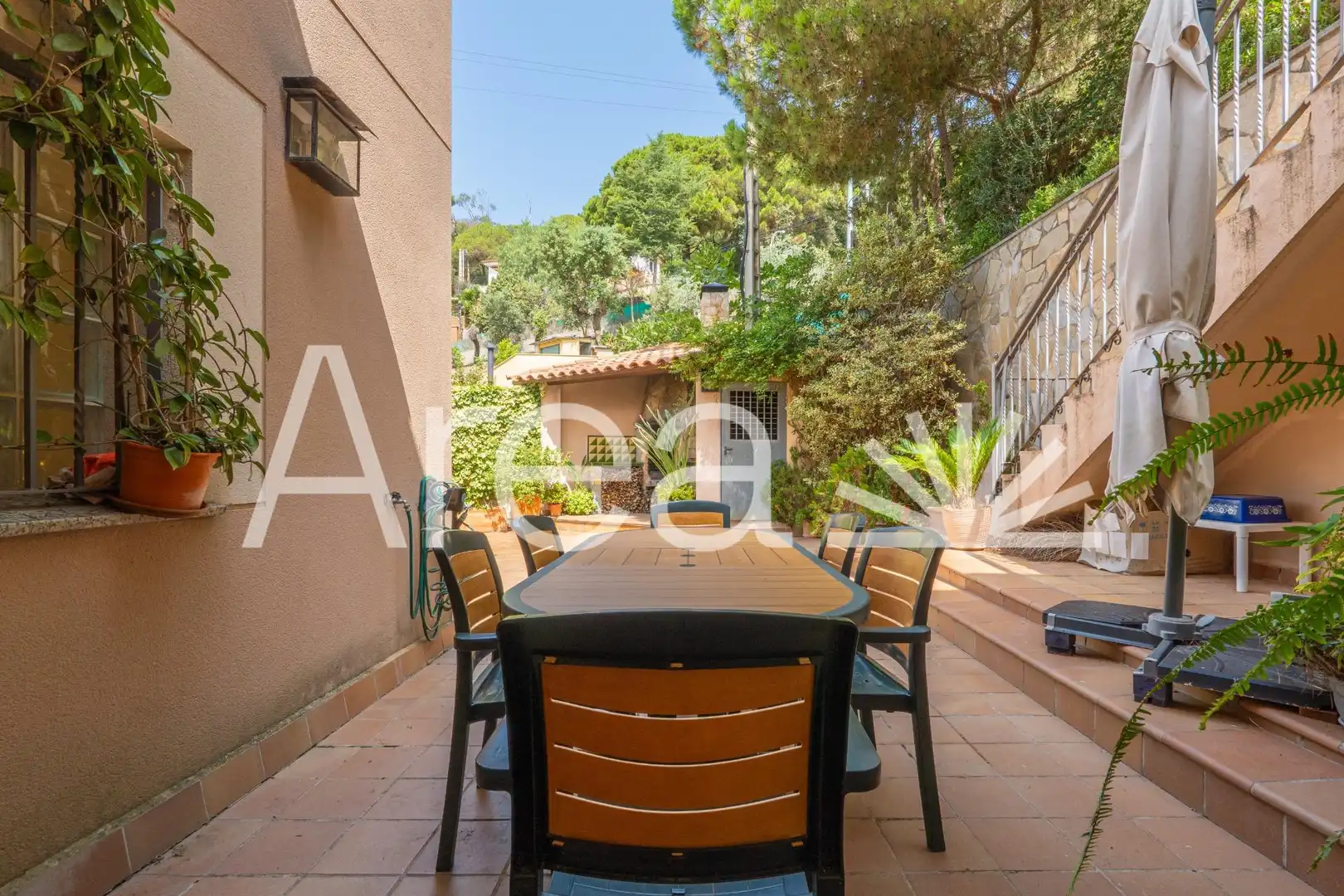 Jardí de Casa o xalet en venda en Mataró amb Jardí privat, Terrassa i Piscina