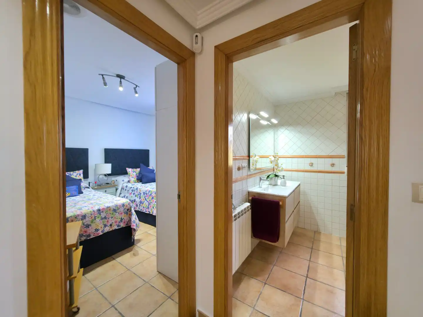 Dormitori de Casa adosada en venda en Alicante / Alacant amb Aire condicionat, Calefacció i Jardí privat