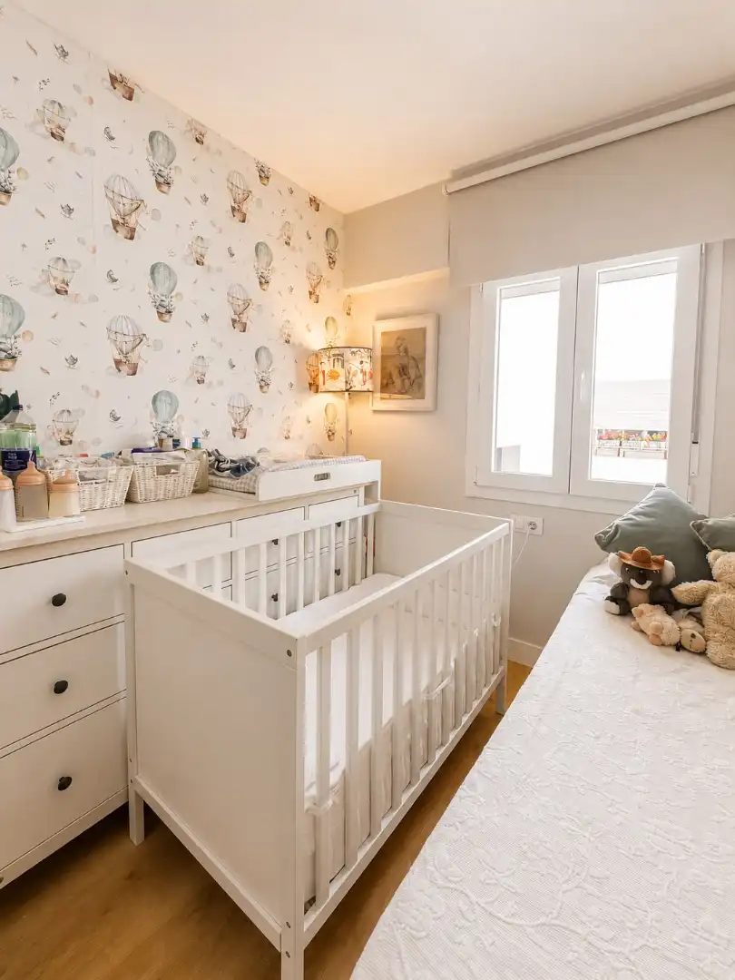 Bedroom of Houses for sale in Sevilla  with Air Conditioner, Parquet flooring and Balcony