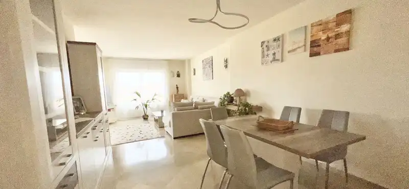 Apartamento con terraza en venta en Calahonda, imagen 5