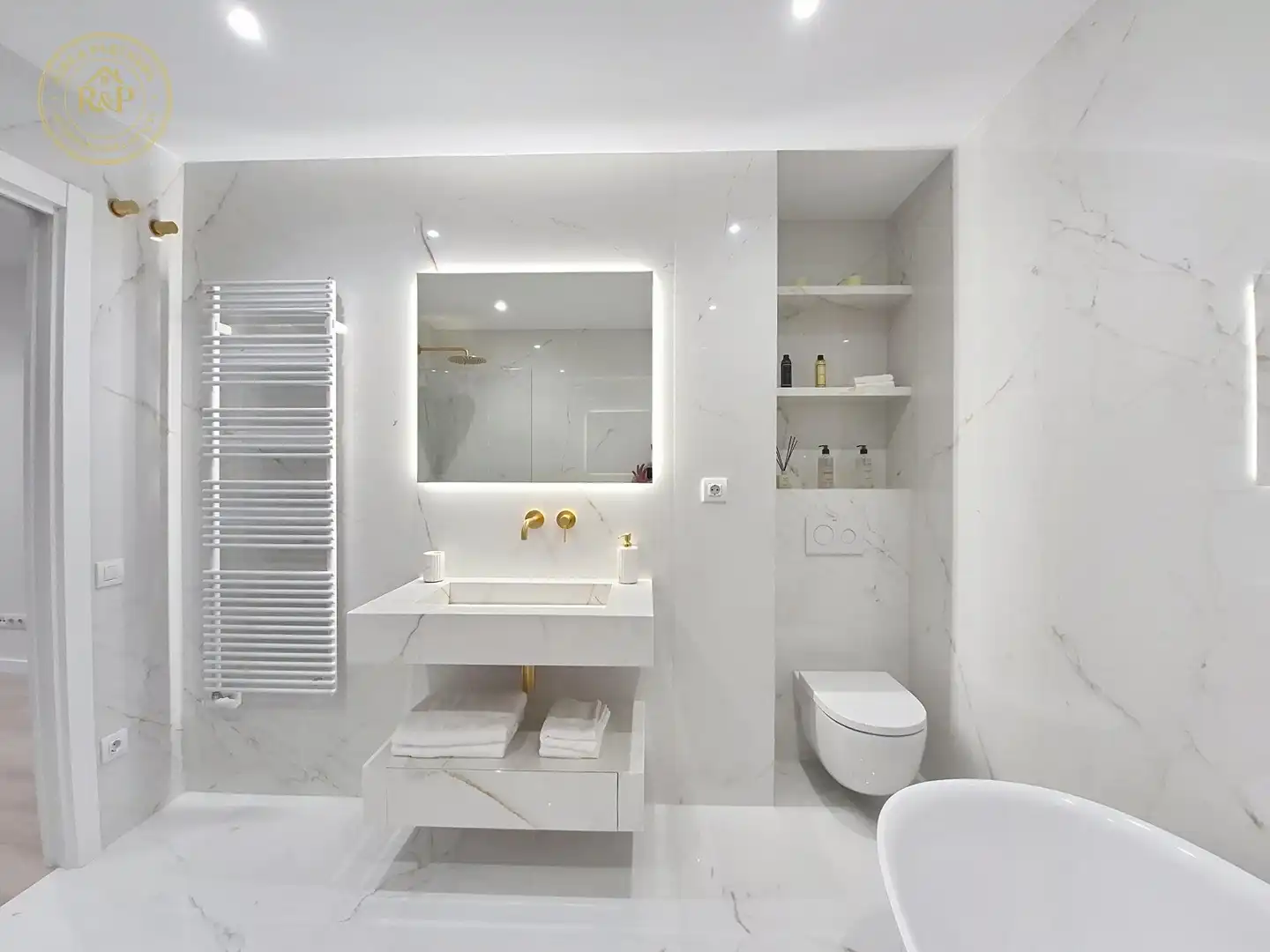 Bathroom of Flat for sale in Barcelona  with Heating, Storage room and Swimming Pool
