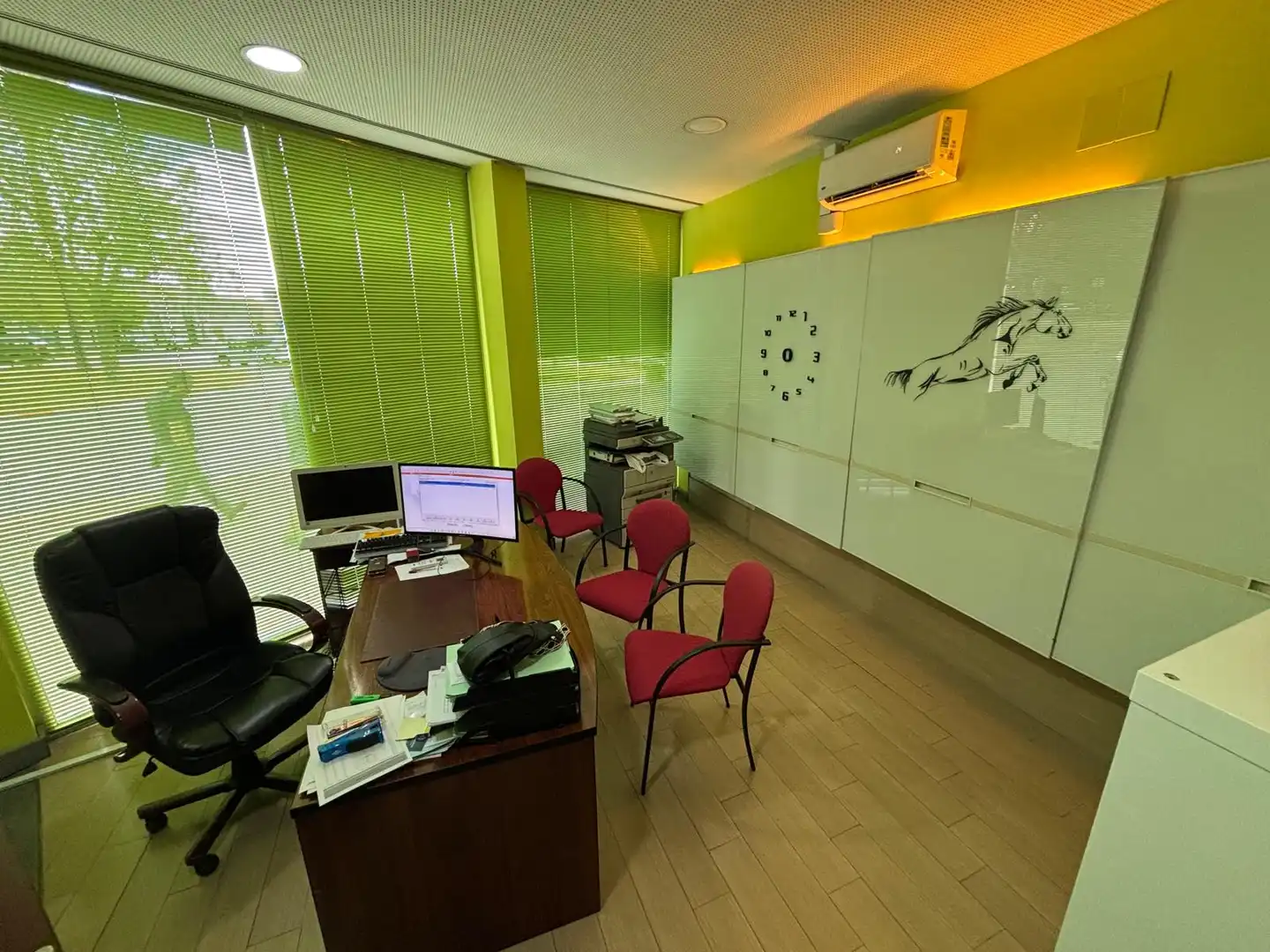 Commercial properties for sale in Sevilla  with Air Conditioner