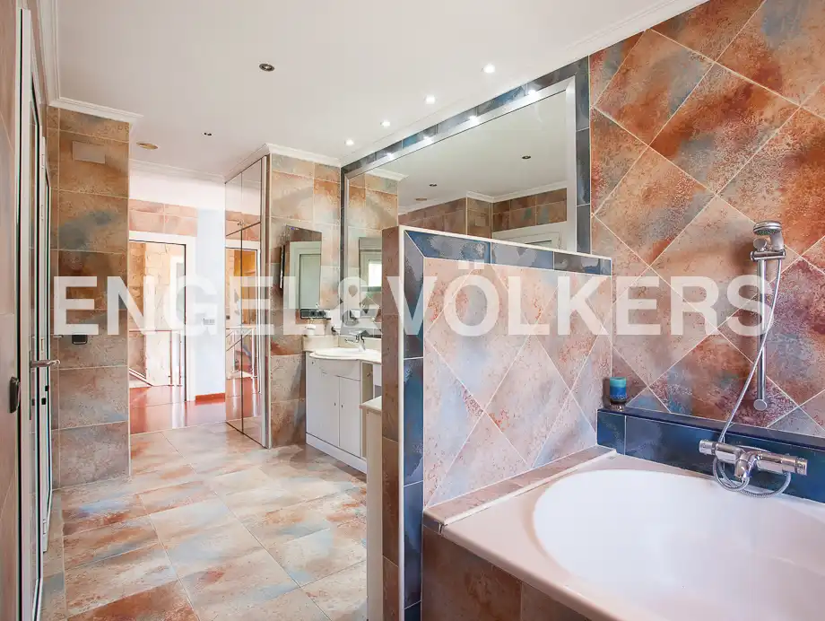 Baño de Casa o chalet en venta en Serra con Calefacción, Jardín privado y Trastero