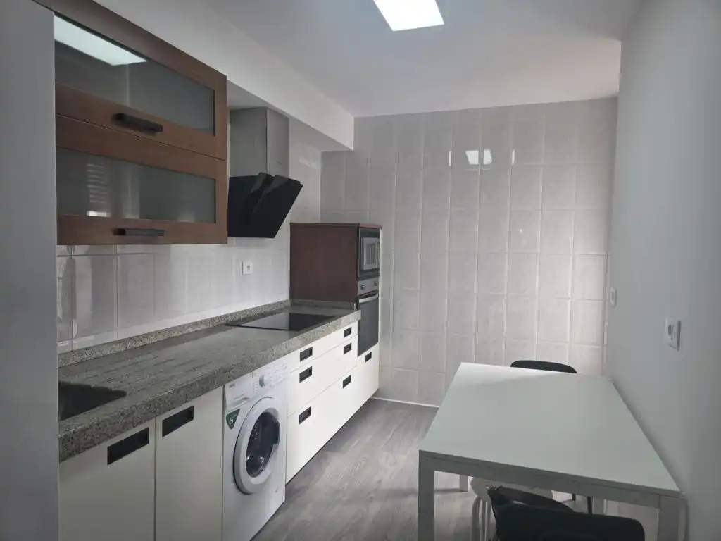 Kitchen of Flat for sale in Ribeira  with Parquet flooring, Oven and Washing machine