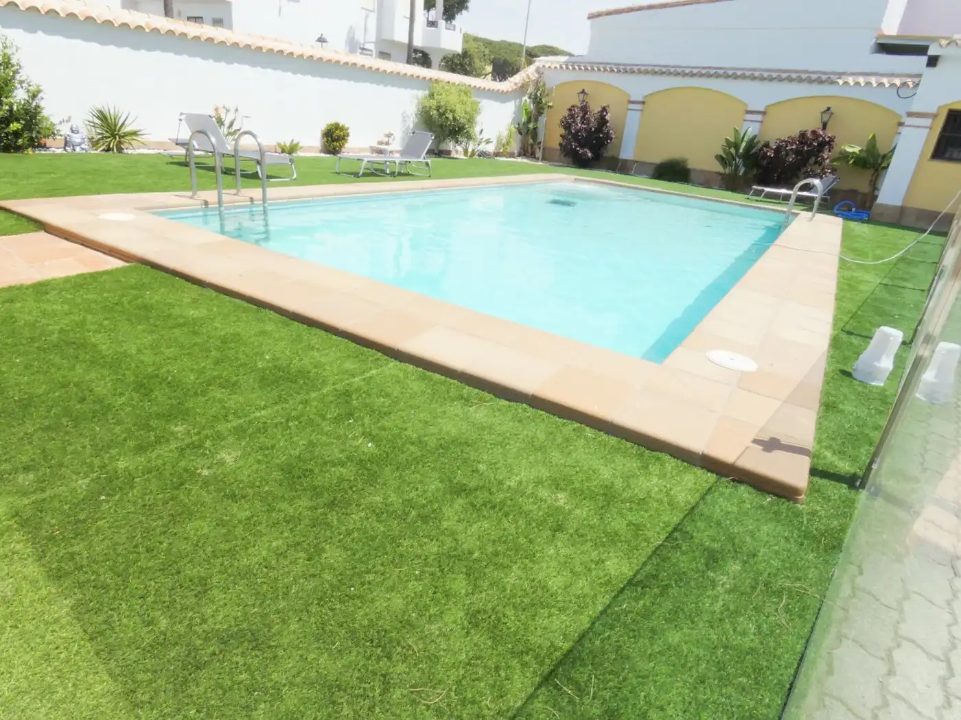 Swimming pool of Houses for sale in Chiclana de la Frontera  with Air Conditioner, Private garden and Terrace