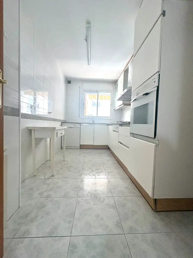 Kitchen of Flat for sale in Terrassa  with Heating, Terrace and Oven