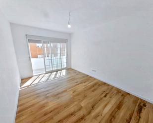 Dormitori de Apartament de lloguer en Parla amb Terrassa, Forn i Es permeten mascotes
