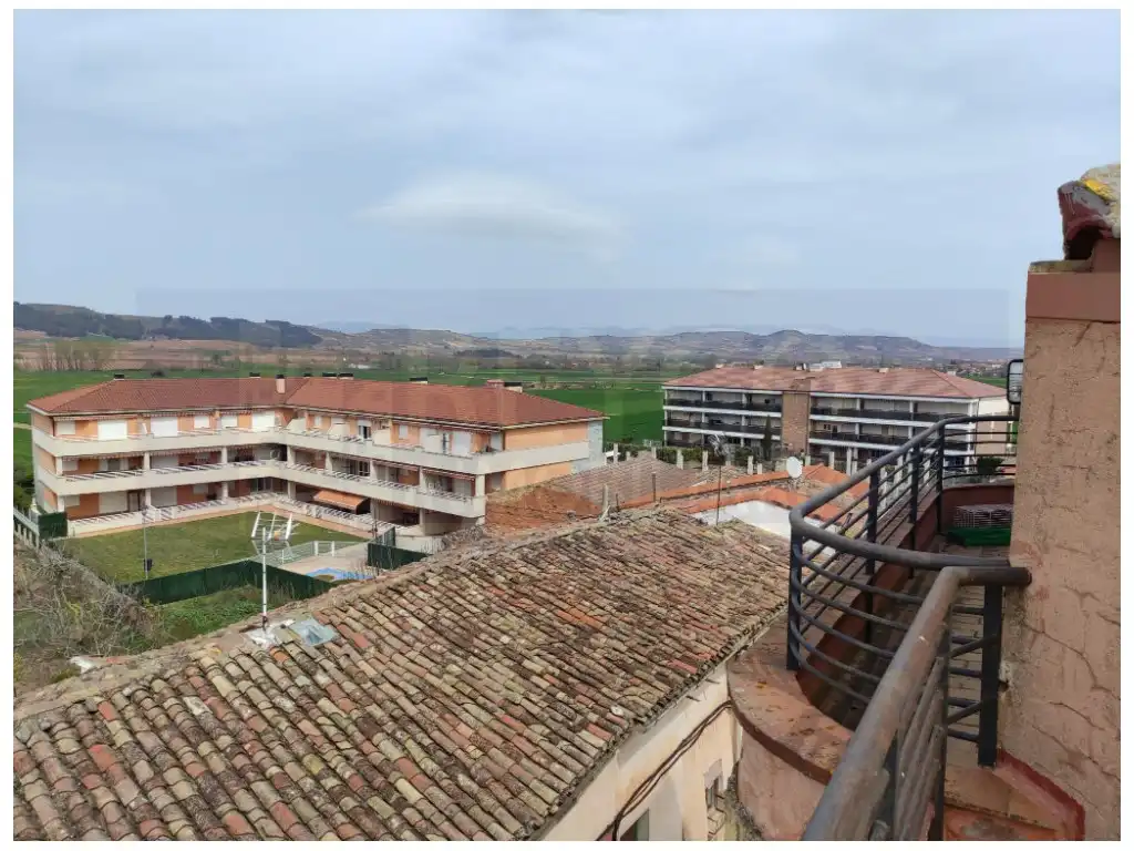 Vista exterior de Piso en venta en Alesanco con Balcón
