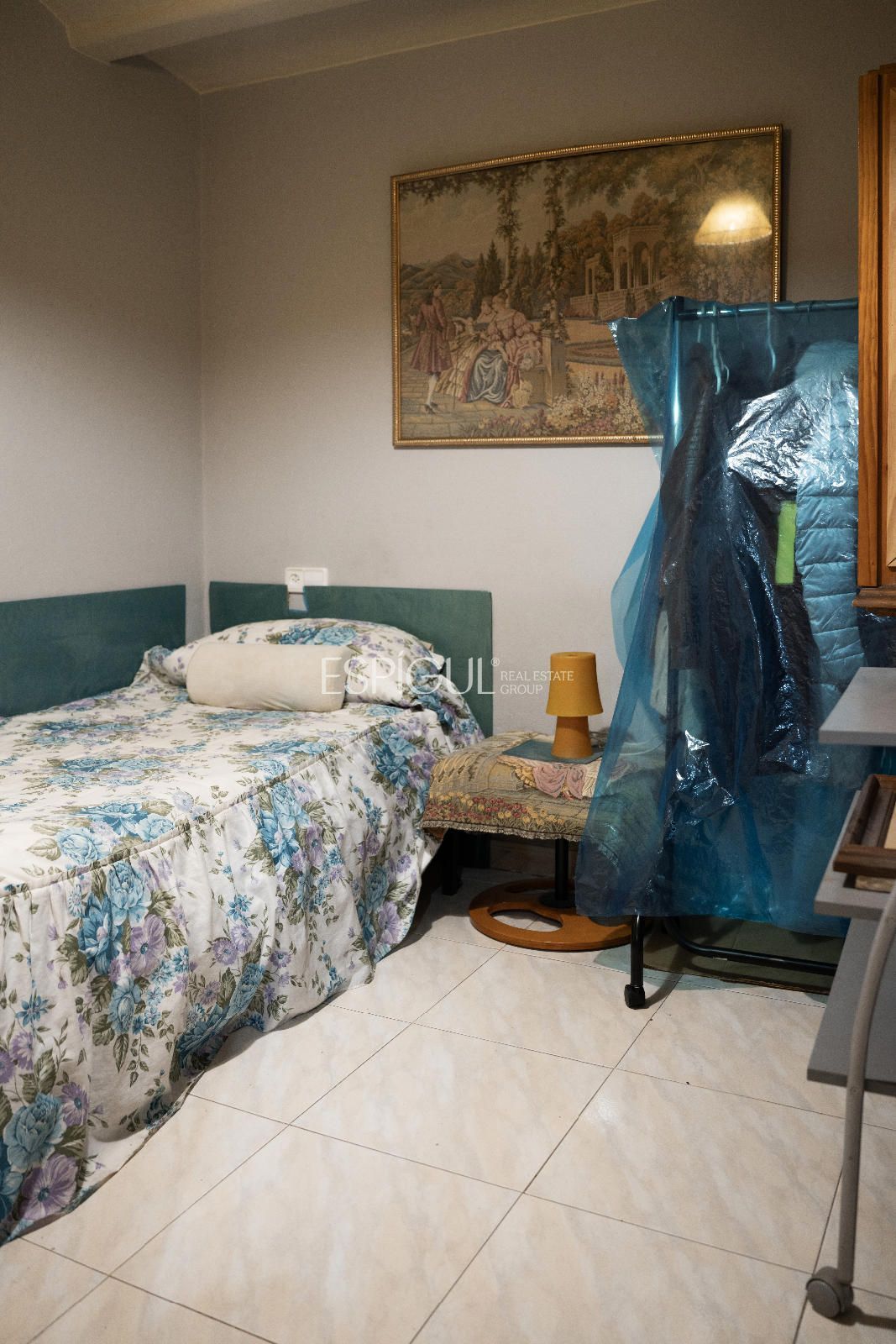Bedroom of Flat for sale in Girona Capital  with Terrace, Oven and Washing machine