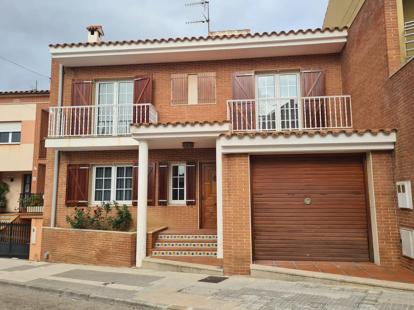 Vista exterior de Casa o xalet en venda en Rossell amb Calefacció, Jardí privat i Parquet