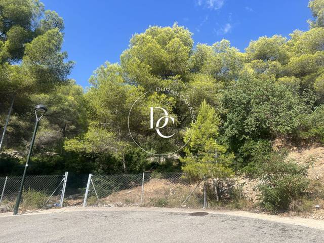 Terreno residencial en Venta en Avinguda Camí de Miralpeix en Can Girona - Terramar - Vinyet